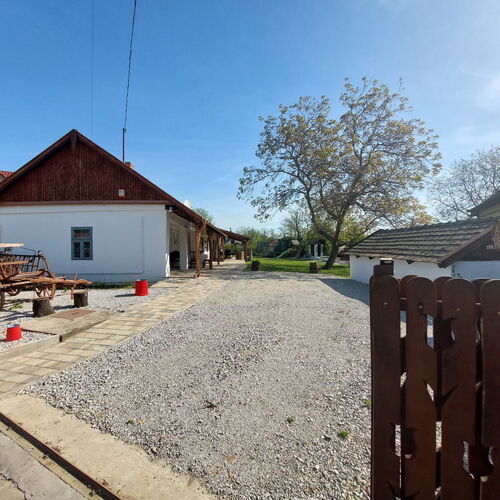 Trinity Vendégház Abádszalók 3 Trinity Vendégház Abádszalók