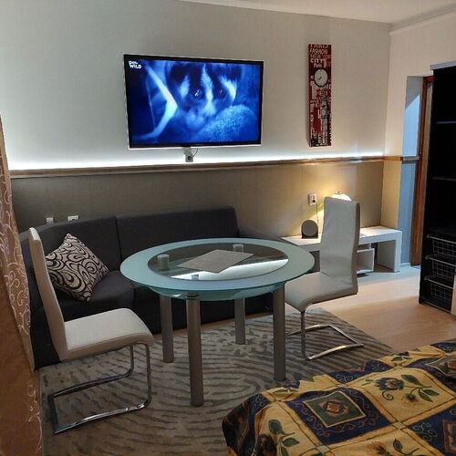 ORANGEHOMES Unique Design Flat Budapest 