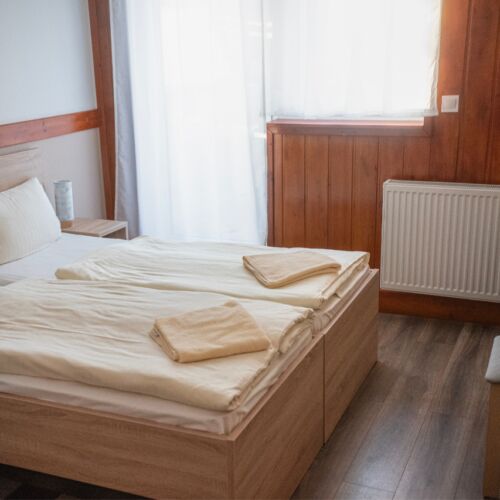 Vadkacsa Étterem Panzió Balatonkenese 