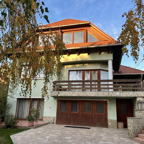 Vadrózsa Apartman Üröm 