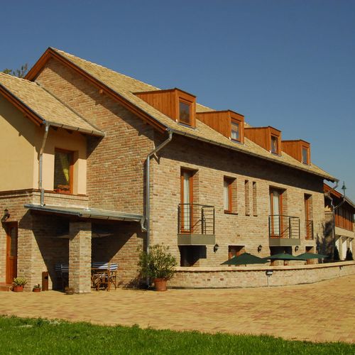 Várárok Apartman*** Gyula 