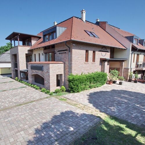 Relax Wellness Apartman Parádsasvár 