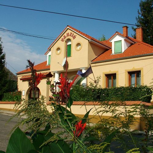 Várong Panzió 1 Várong Panzió