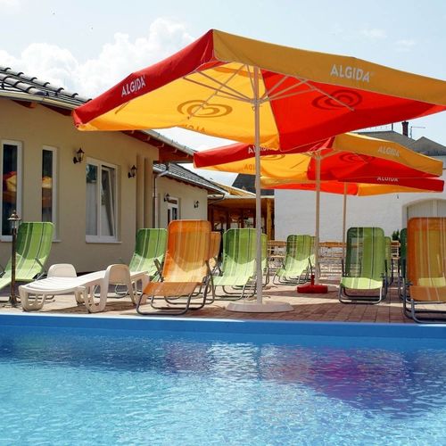 Viktor Bor - és Vendégház Balatonmáriafürdő 