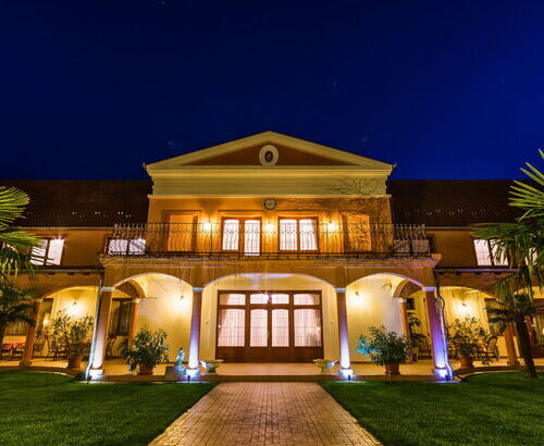 Vinum Wellness és Konferencia Hotel Kiskőrös 