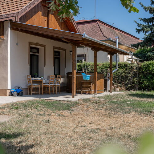 Két fenyő Vendégház Balatonakarattya 