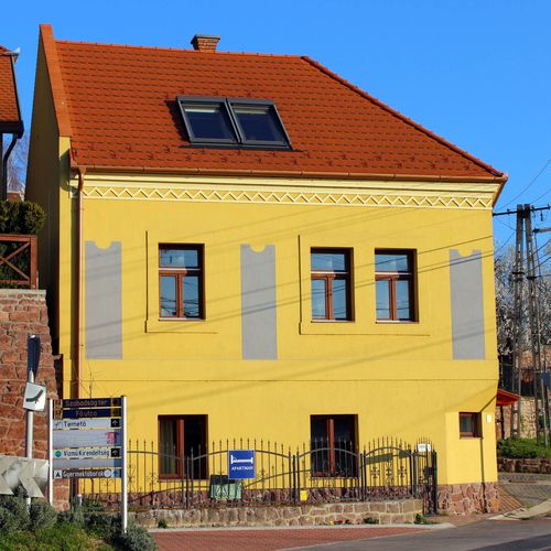 Vöröskő Apartman Alsóörs 