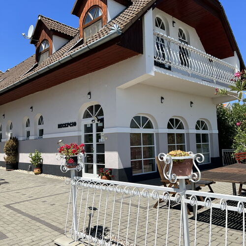 Mona Apartman Balatonboglár 