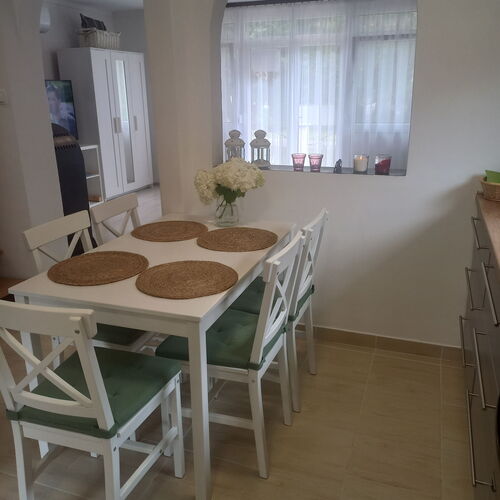 Lindenhof Apartman Tarján 