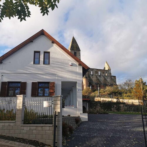 Zsámbéki Pálos Vendégház 