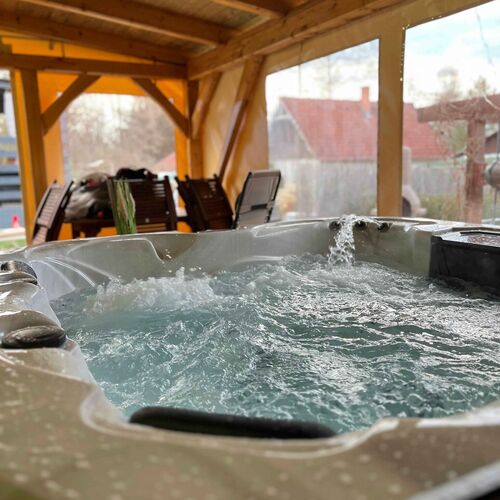 Zsuzsi Nyaraló Magyarhertelend 